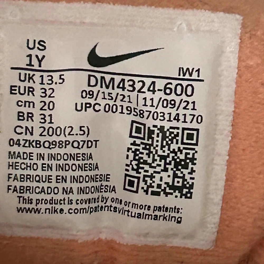 Nike Team Hustle D 10 Lil DM4324-600 Sz 1Y